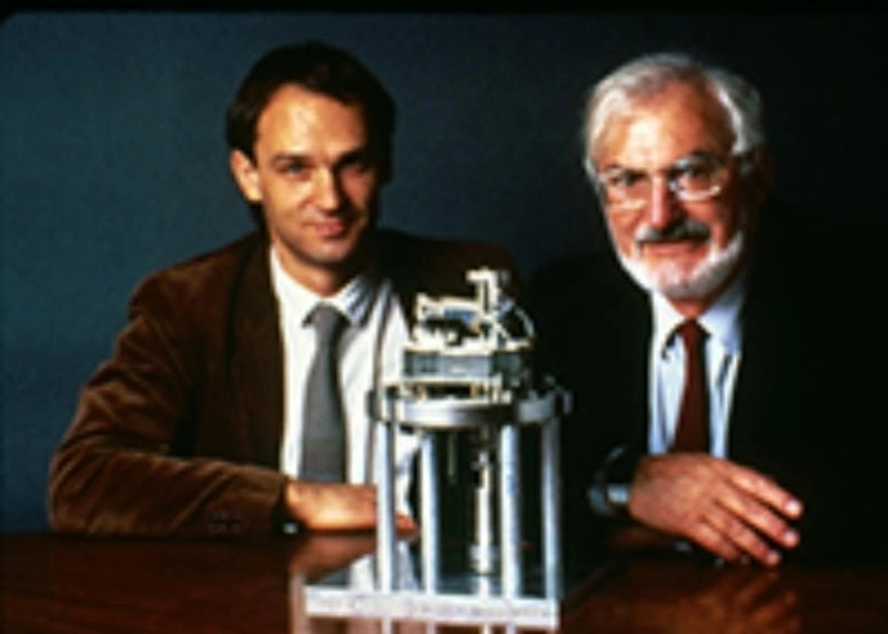 Tìm hiểu người đầu tiên tạo ra kính hiển vi lực nguyên tử