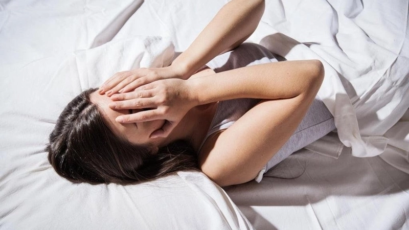 Dấu hiệu cho thấy bạn đang gặp vấn đề về giấc ngủ