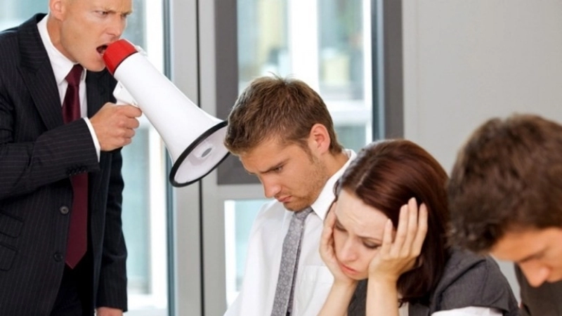 Nguyên nhân thiếu tự tin trong giao tiếp