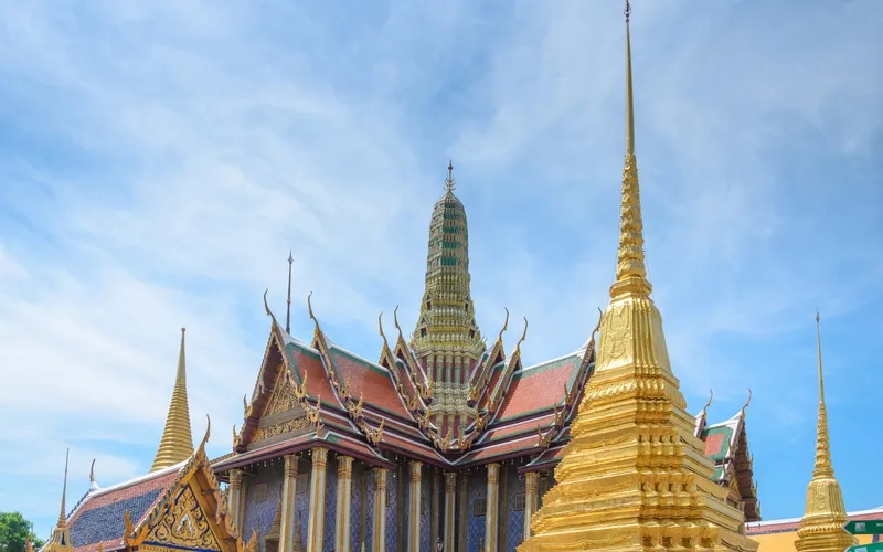 Nét cổ kính hiện rõ trong từng góc Chùa Phật Ngọc