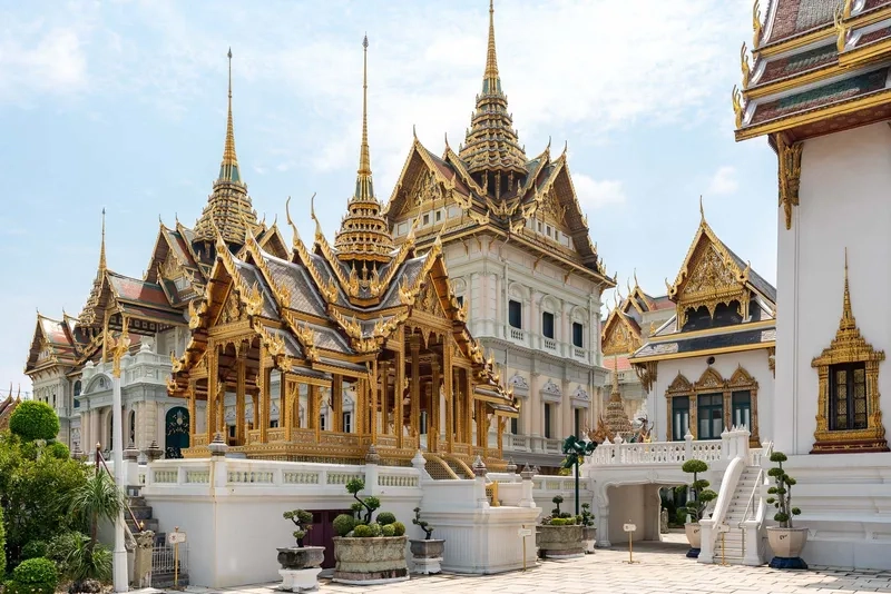 Khám phá kiến trúc độc đáo Cung điện Hoàng gia Bangkok