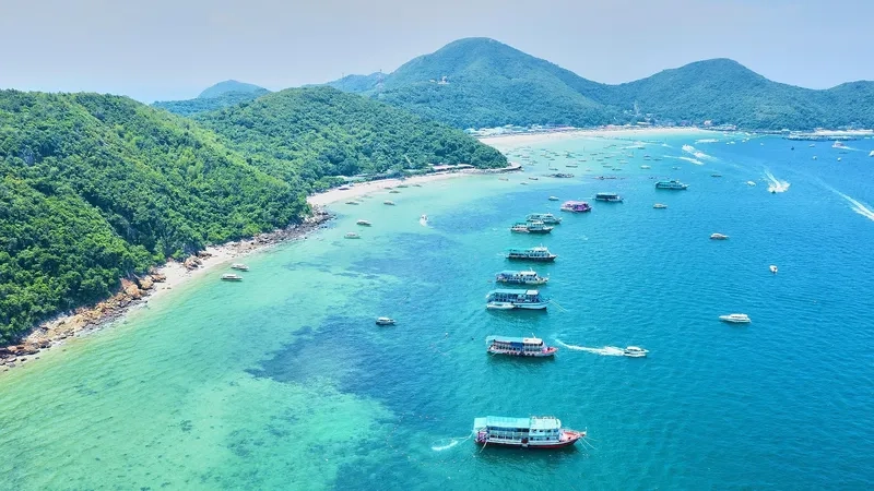 Đảo Koh Larn hấp dẫn với bãi cát trắng mịn