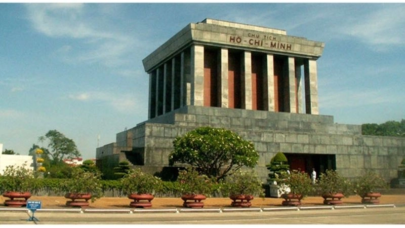 Quảng trường Ba Đình – nơi Chủ tịch Hồ Chí Minh đọc bản Tuyên ngôn Độc lập năm 1945