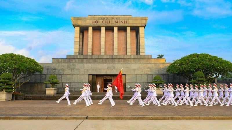 Lăng Chủ Tịch Hồ Chí Minh lặng yên giữa lòng dân