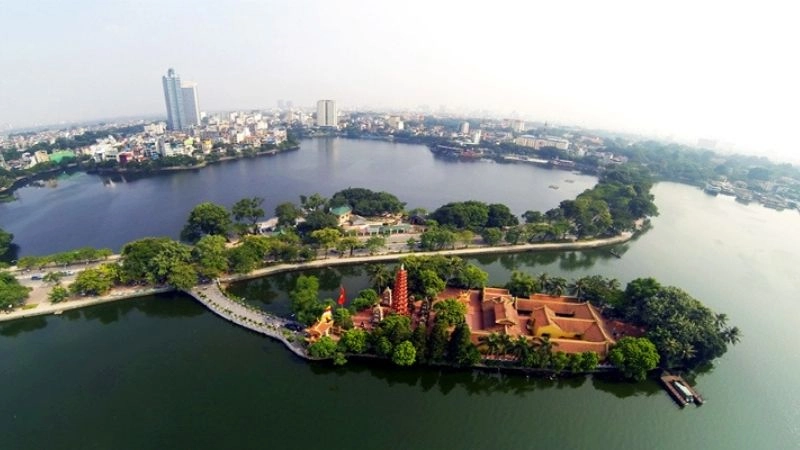 Cách di chuyển đến Đền Quán Thánh nhanh chóng và tiện lợi