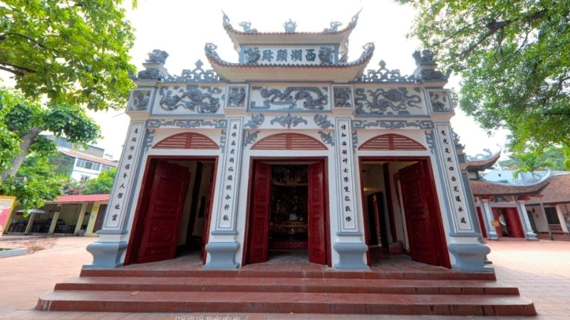 Đền Quán Thánh mang vẻ trầm mặc linh thiêng