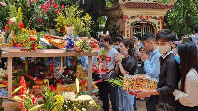 Đền Quán Thánh trầm mặc giữa phố phường tấp nập