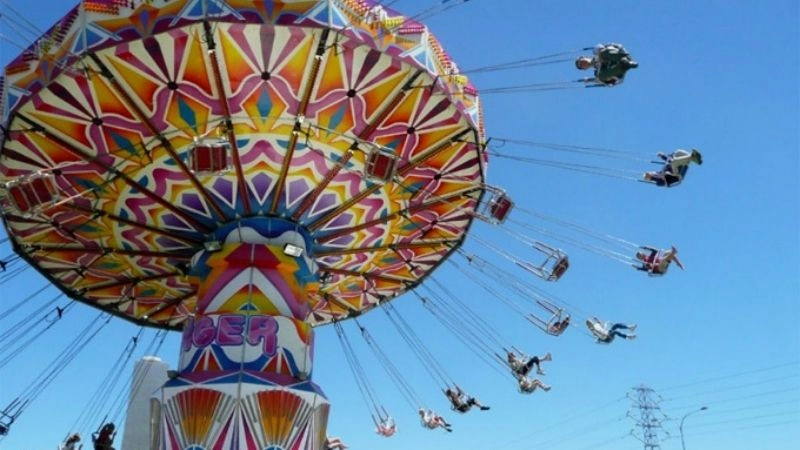 Bãi Cháy quyến rũ bởi sự kết hợp hiện đại và hoang sơ