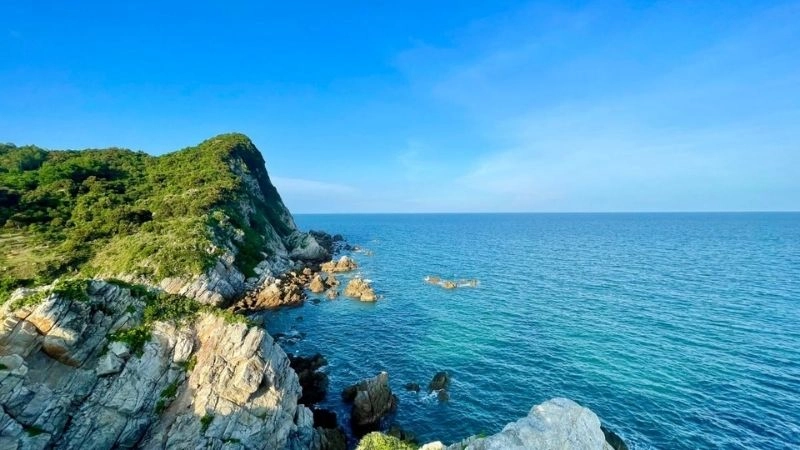 Đảo Quan Lạn bình yên giữa sóng gió đại dương