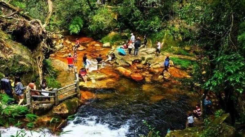 Mát lạnh từng hơi nước bay từ thác Bạc