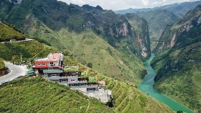 Chinh phục đèo Mã Pí Lèng ngoạn mục và mê say