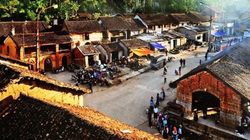 Phố cổ Đồng Văn rêu phong giữa lòng đá núi