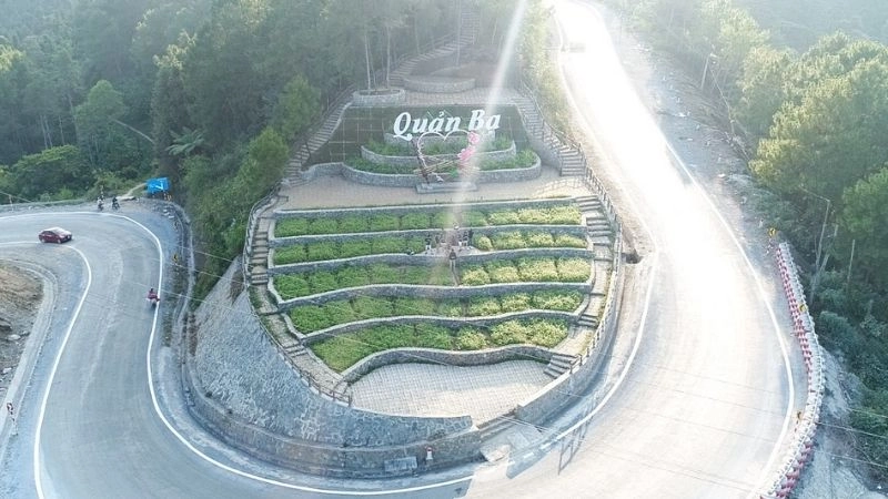 Cổng Trời Quản Bạ khoảnh khắc đứng giữa trời cao