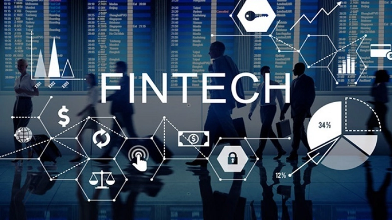 FinTech trong ngân hàng nâng tầm trải nghiệm người dùng
