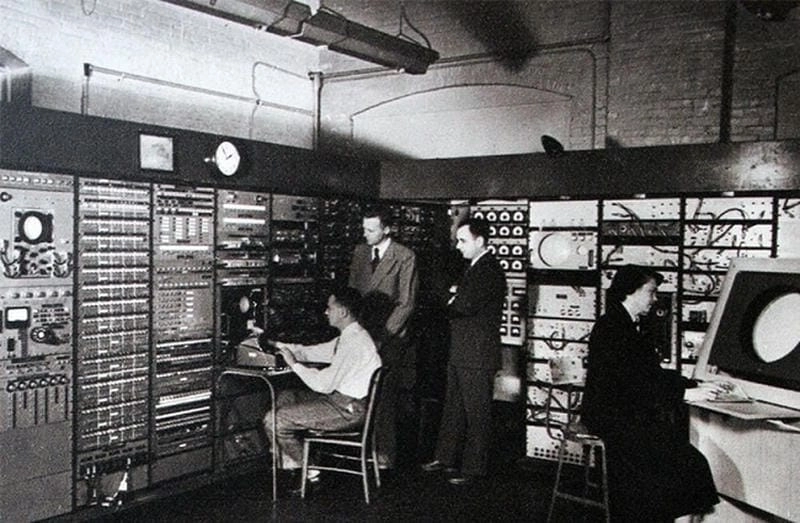 Khám phá internet được phát triển từ dự án nào qua bức ảnh độc lạ