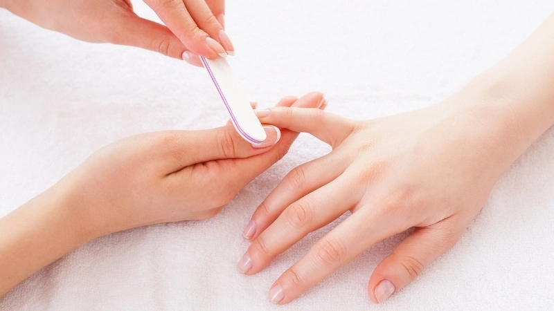 Thói quen nên tránh để bảo vệ móng tay
