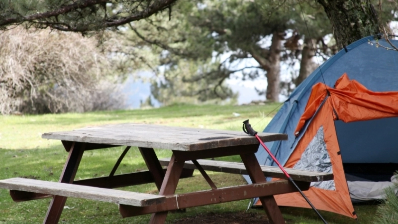 Giữ thái độ văn minh khi cắm trại gần khu dân cư