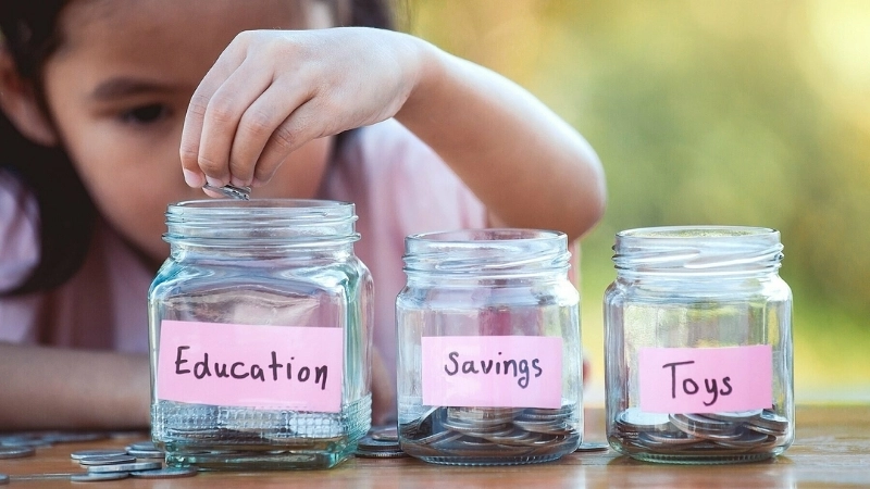 Cho trẻ nhận biết các loại tiền giúp bé học nhanh hơn