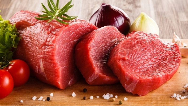  thịt bò giúp giảm cảm giác thèm ăn, từ đó giúp kiểm soát lượng calo hấp thụ 