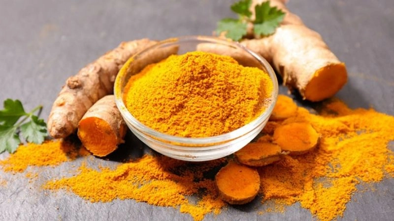 Nghệ có một thành phần quý là hoạt chất curcumin với khả năng kháng viêm mạnh mẽ