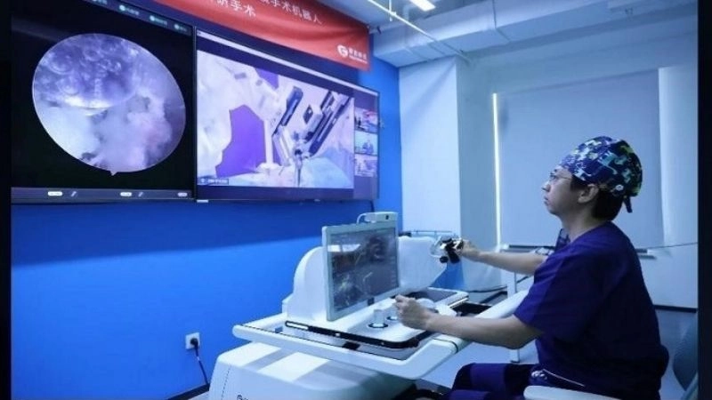 Phẫu thuật não là một trong những lĩnh vực phức tạp và rủi ro nhất 