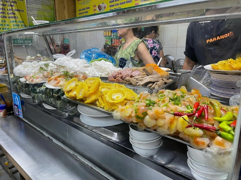 Quán ăn đường phố Đà Nẵng tấp nập thực khách