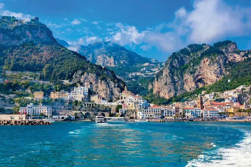 Những ngôi nhà Amalfi Coast ôm sát vách núi
