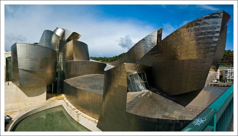 Chiêm ngưỡng nét độc đáo Kiến trúc Bảo tàng Guggenheim Bilbao