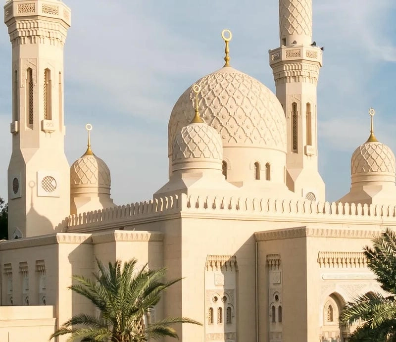 Tòa nhà Princess Tower Dubai Marina nổi bật giữa thành phố