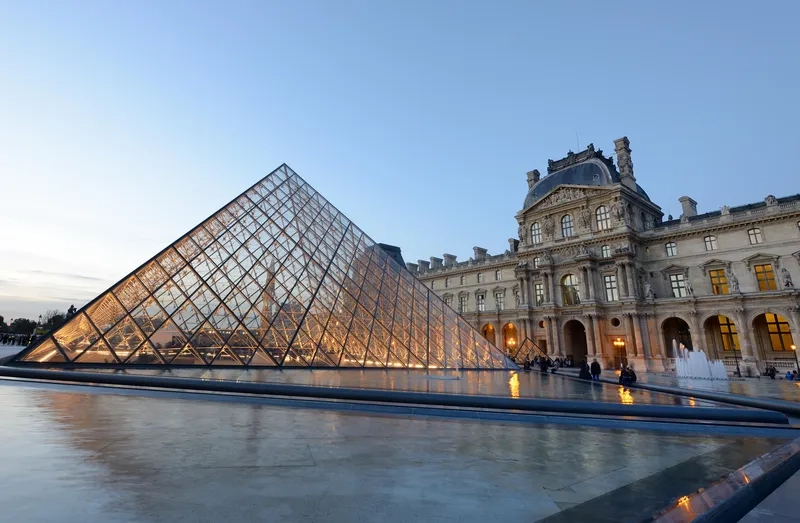 Lịch sử hình thành và phát triển của Bảo tàng Louvre
