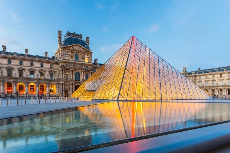 Hành trình nghệ thuật tuyệt đẹp bắt đầu từ bảo tàng Louvre