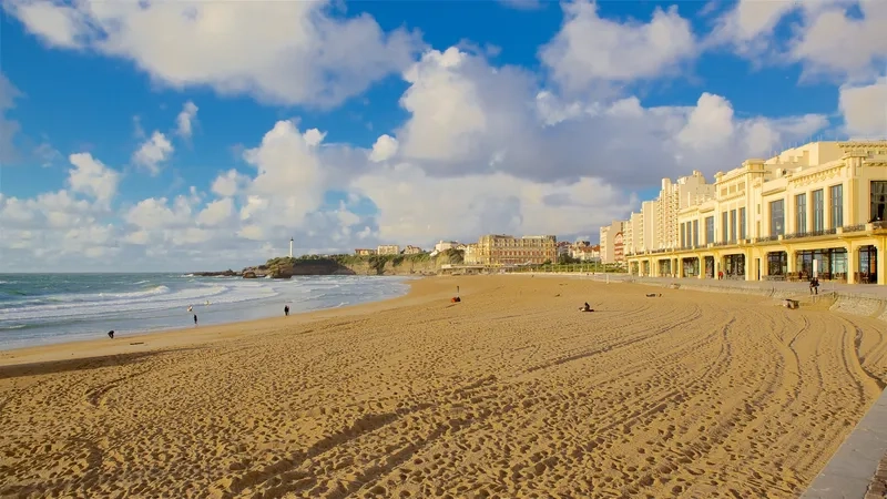 Biarritz mang hơi thở biển đầy mê hoặc