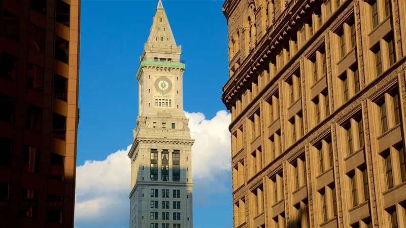 Những tòa nhà cao tầng tạo nên nét đặc trưng Boston