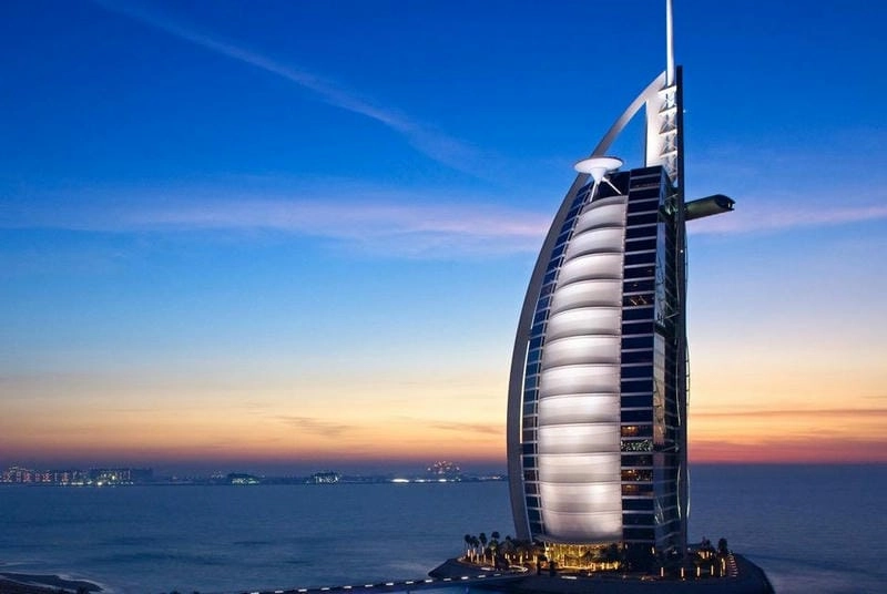 Khám phá hiệu ứng Ánh sáng Burj Al Arab lung linh về đêm
