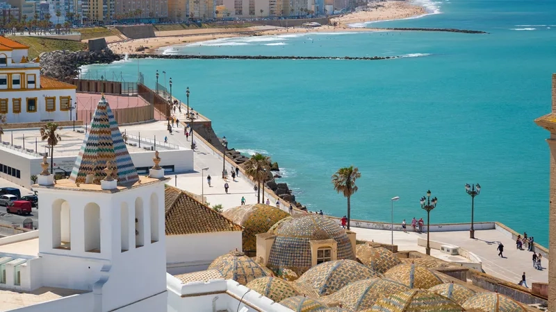 Sóng biển vỗ bờ Cádiz như bản nhạc du dương