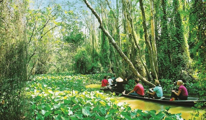 Sông nước hiền hòa tô điểm cảnh quan Long An