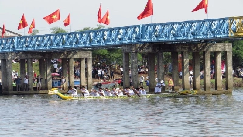 Di tích Cầu Hiền Lương giữ nguyên dấu tích chiến tranh