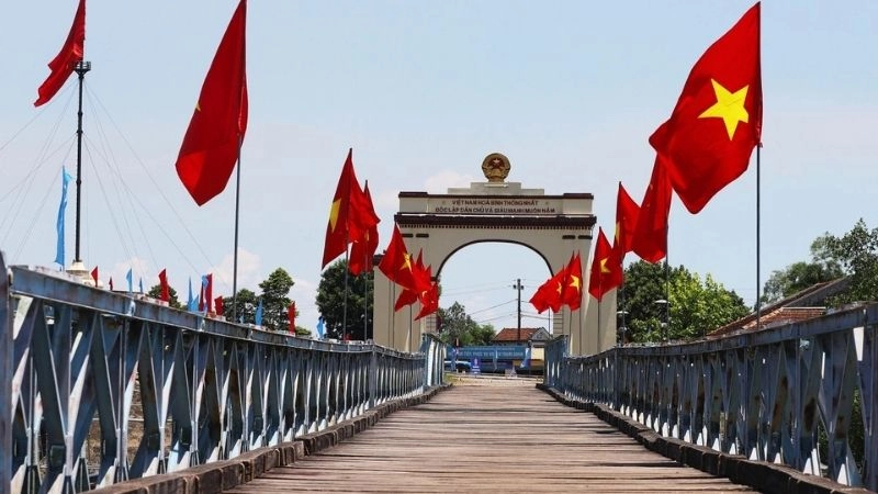 Kinh nghiệm cá nhân khi tham quan cầu Hiền Lương - sông Bến Hải