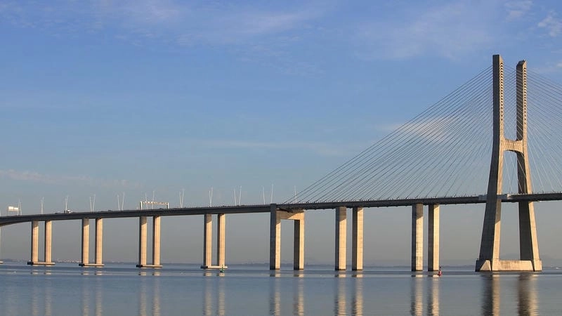 Khám phá biểu tượng Cầu Lisbon nổi tiếng thế giới