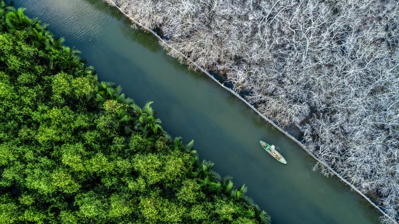 Ảnh An Giang đẹp với cảnh núi non và sông nước