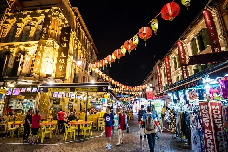 Chinatown nhộn nhịp suốt cả ngày lẫn đêm