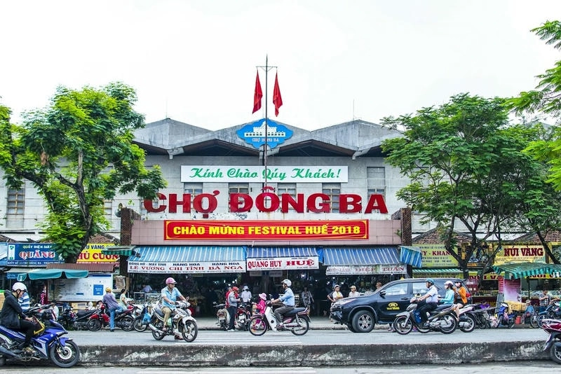 Mua sắm đặc sản tại chợ Đông Ba Huế