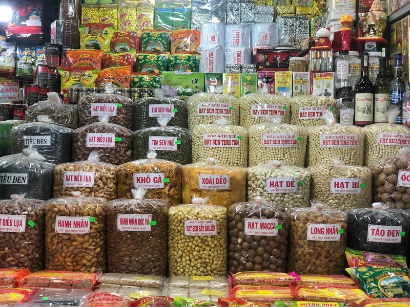 Không khí sôi động tại chợ Đông Ba Huế