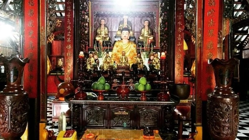 Chùa cổ Bình Dương trầm mặc rêu phong