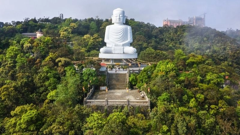 Lịch sử hình thành Chùa Linh Ứng nơi linh khí tụ hội