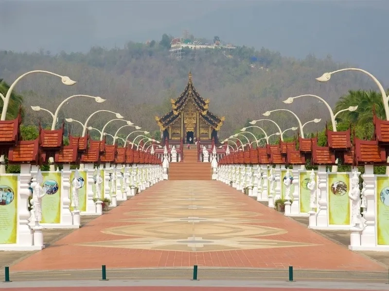 Công viên Hoàng gia Rajapruek rực rỡ sắc hoa