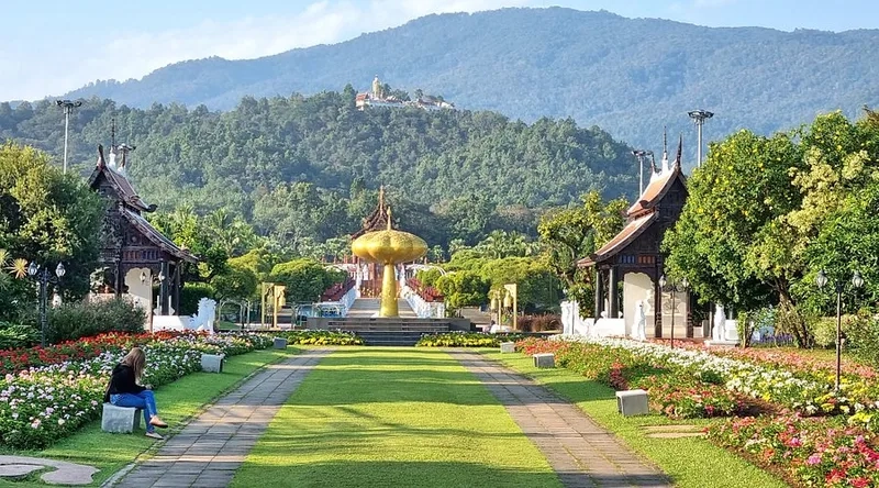 Hoa nở rực rỡ tại Công viên Hoàng gia Rajapruek