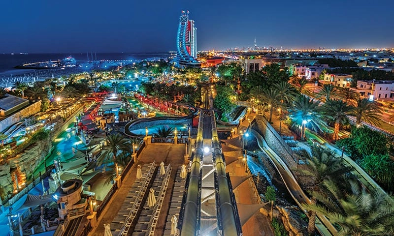 Hồ tạo sóng Wild Wadi vui nhộn cho cả gia đình