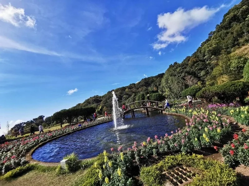 Đỉnh núi cao nhất Thái Lan tại Công viên quốc gia Doi Inthanon