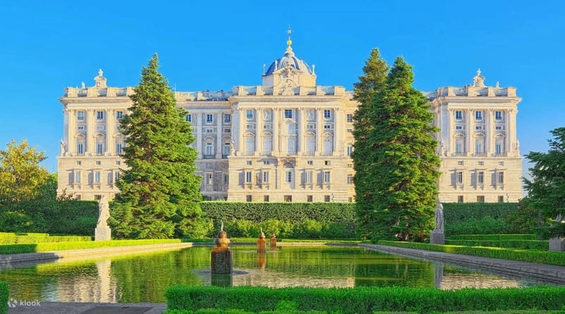 Khám phá Ảnh Cung điện Hoàng gia Madrid Tây Ban Nha tuyệt đẹp